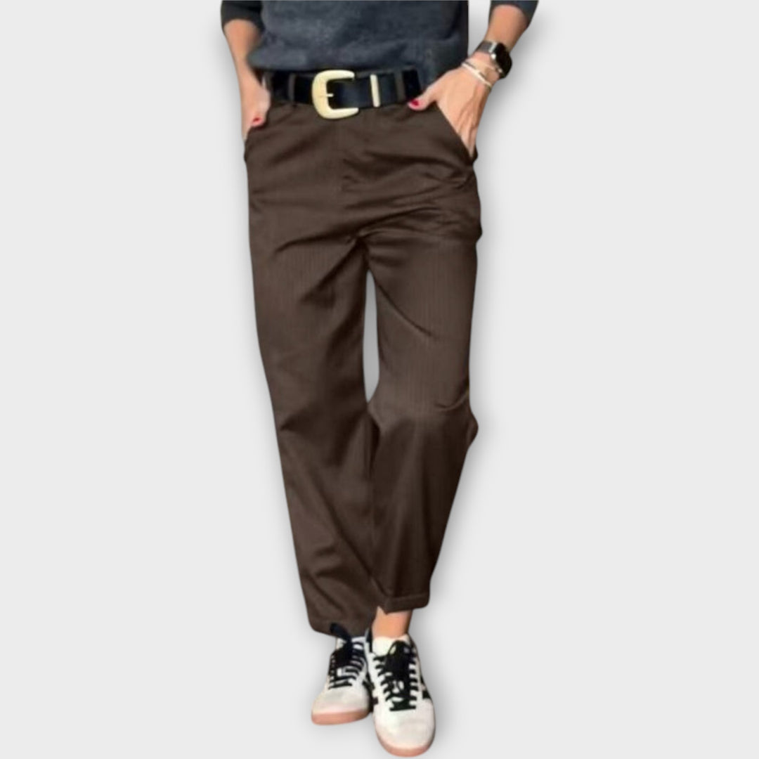 Relaxed Tailored Trousers with Modern Comfort