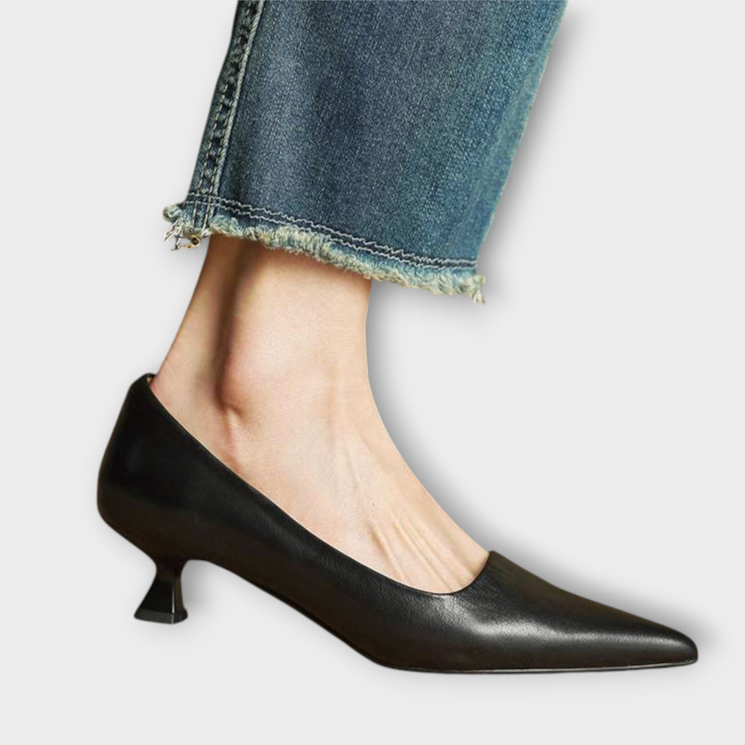 Court Shoes in Genuine Leather