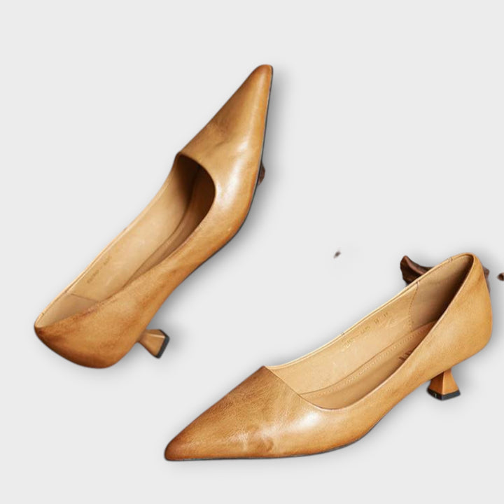 Court Shoes in Genuine Leather