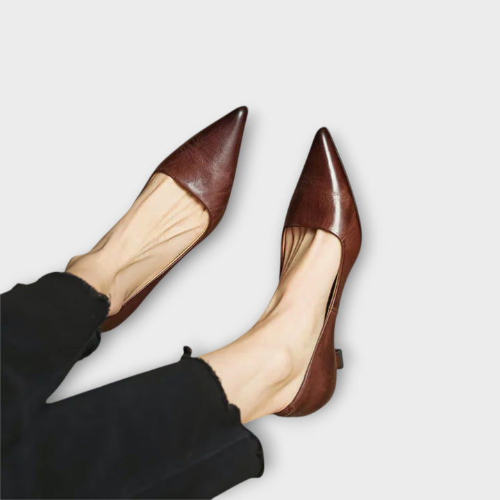 Court Shoes in Genuine Leather