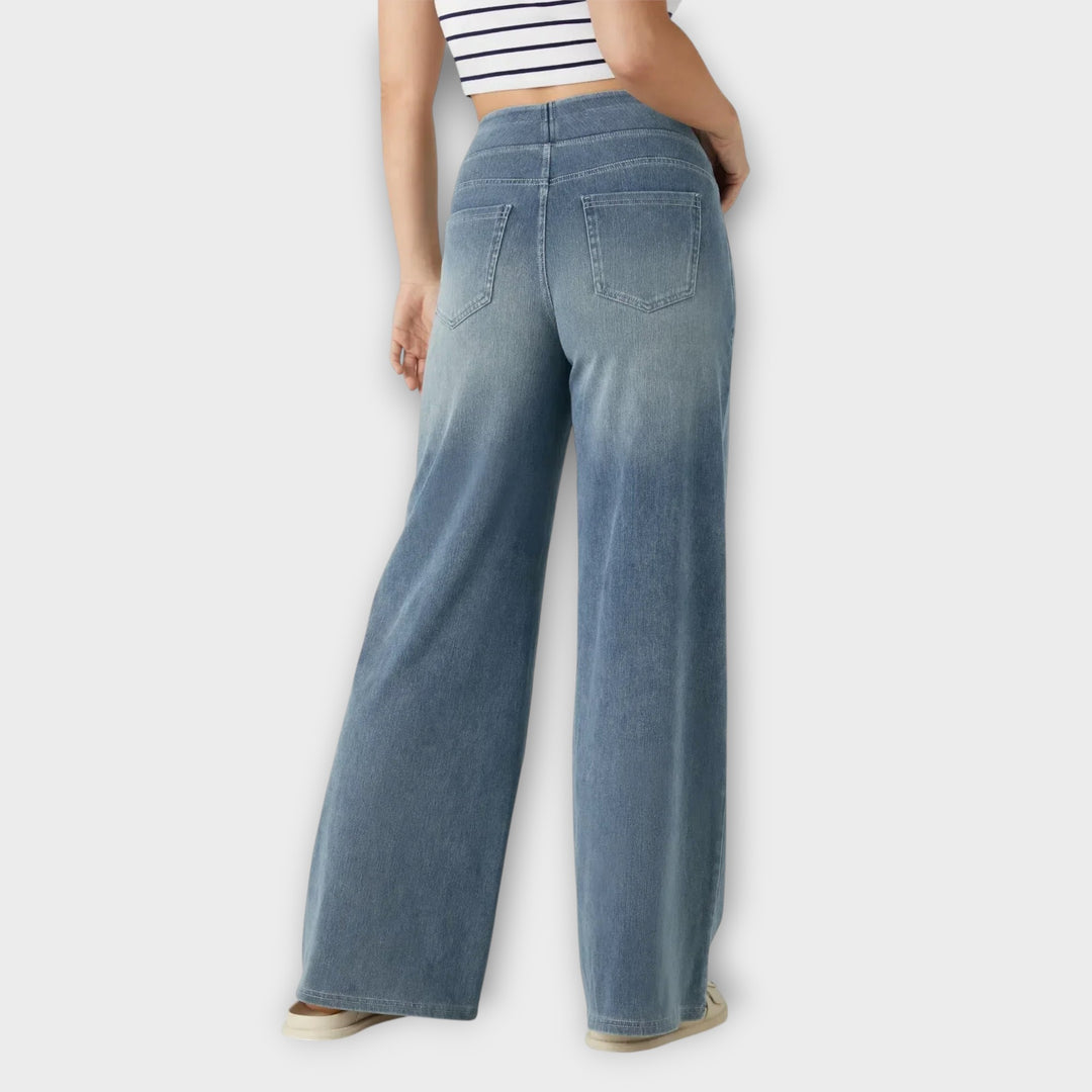 High-Rise Wide-Leg Comfort Jeans