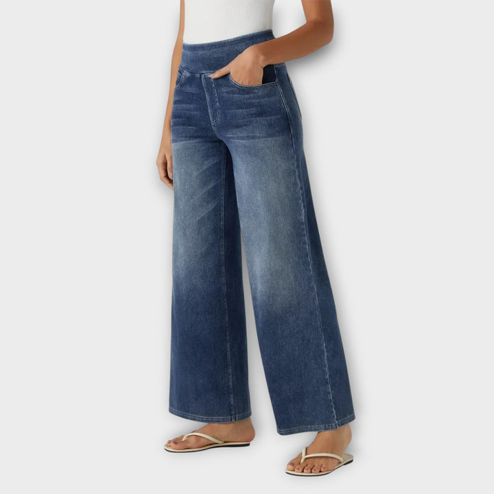 High-Rise Wide-Leg Comfort Jeans