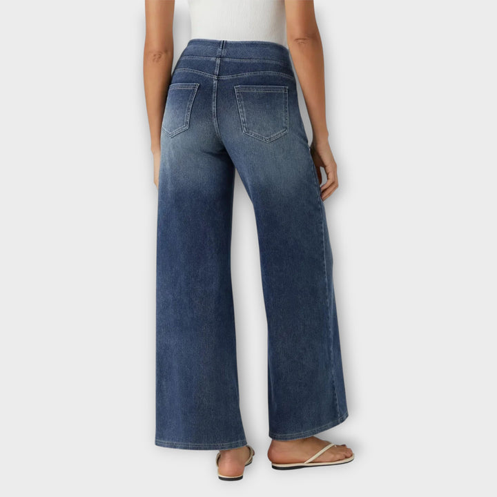 High-Rise Wide-Leg Comfort Jeans