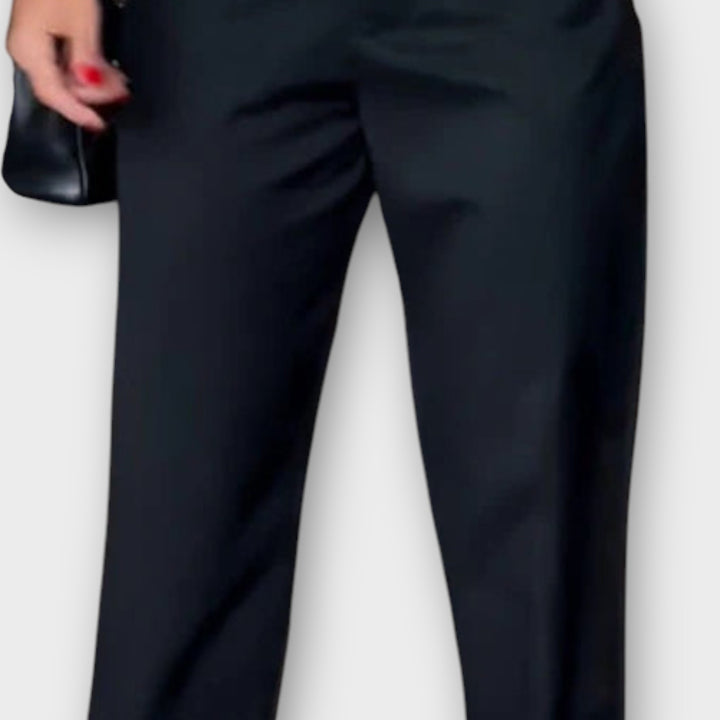 Relaxed Tailored Trousers with Modern Comfort