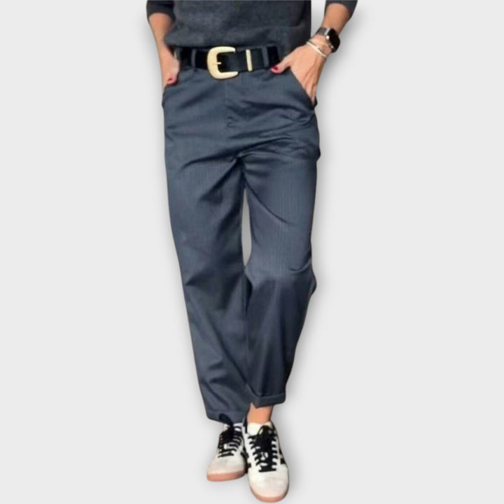 Relaxed Tailored Trousers with Modern Comfort