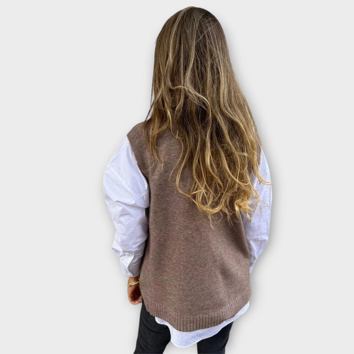 Effortless Chic V-Neck Knit Vest